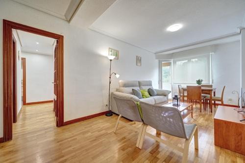 Echavacoiz Apartment | Camino Pamplona 3 by Clabao