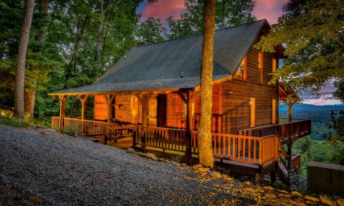 Morganton House | Camp Ollie