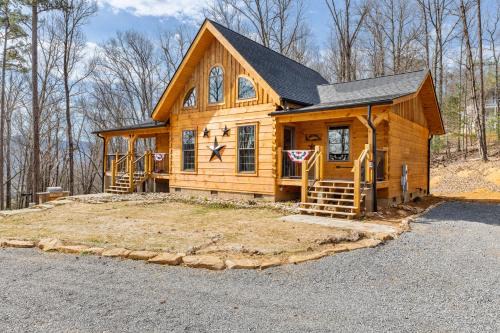 Gatlinburg - Pigeon Forge House | Campfires and Cornbread is a 2 bedroom cabin with loft and loaded amenities!