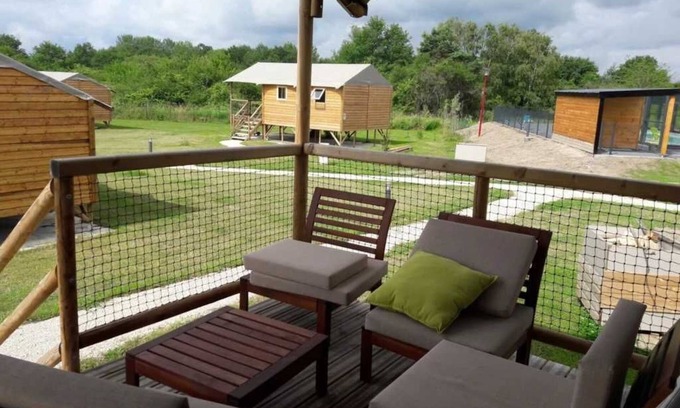 Mont-pres-Chambord House | Camping 3 étoiles - Piscine - ccbbdie