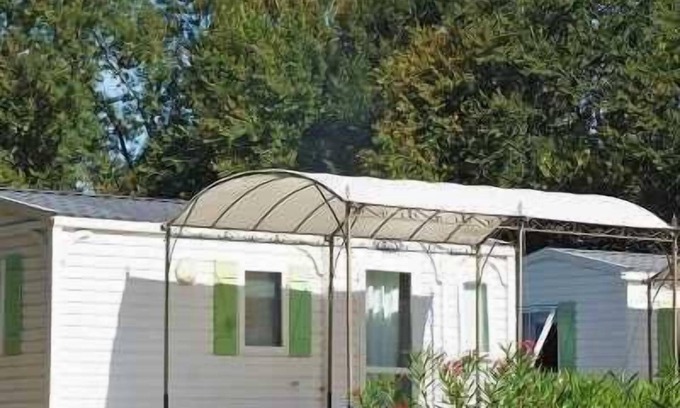 Roquebrune-sur-Argens House | Camping 3 étoiles - Piscine - eeebca
