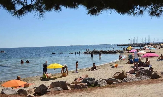 Meze House | Camping Beau Rivage* - Mobile home Bay Premium 4 rooms for 7 people Air-conditioned Garden View