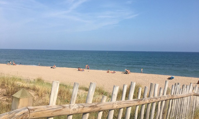 Sauvian House | Camping Beauséjour Sérignan Plage, seafront, direct beach access from campsite
