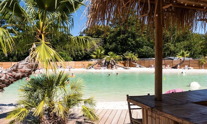La Tremblade Ski Chalet | Camping La Clairière**** - Premium 3-room chalet for 4 people, air-conditioned + TV