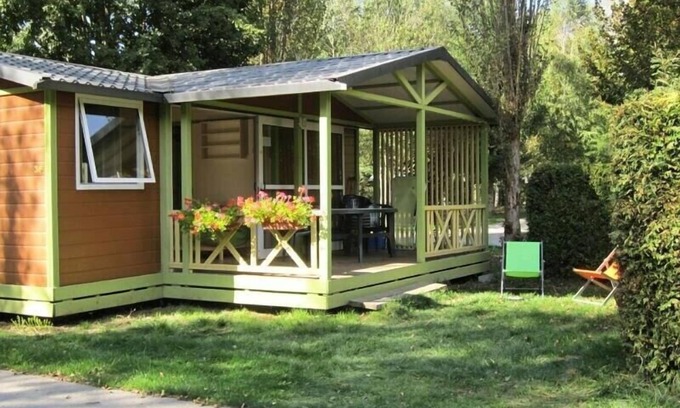 Le Bourg-d'Oisans Ski Chalet | Camping Le Colporteur * - Chalet Espace Classic 4 rooms 4 adults and 2 children Air-conditioned