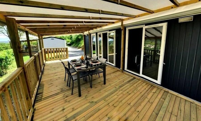 Orpierre House | Camping les Princes d'Orange* - Loggia Prestige Confort 3 Rooms 4 People Air Conditioned and Jacuzzi
