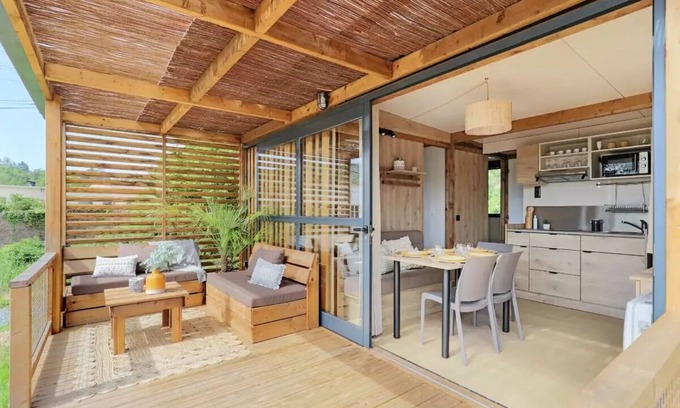Mimizan Ski Chalet | Camping Ushuaïa Villages La Maïade * - New 2025! CHALET PREMIUM 5 pers. Air-conditioned 5 people