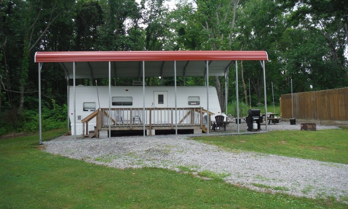 Sesser RV Rental | Camping with out the hassle! Smart TV and 50 Mbps Wi-Fi!