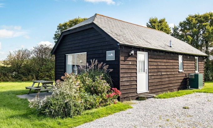 Port Isaac Cottage | CAMPION LODGE, pet friendly, character holiday cottage in Port Isaac