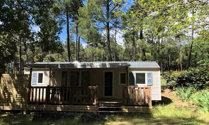 Bollene House | Campsite La Simioune in Provence * - Mobilhome TOURNESOL Air-conditioned+comfort - 3 bedrooms +TV (4 adults + 2 children) 4 to 6 people - 4 pers. included in the tariff