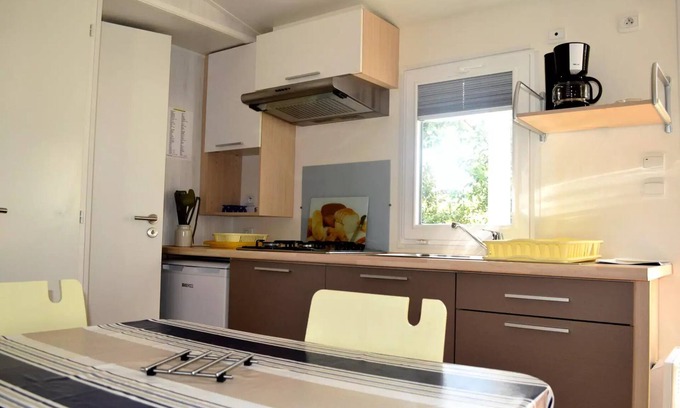 Junas House | Campsite Les Chênes * - MOBILE HOME Comfort - 21m2/Genvier, Mûrier and Aleppo pine 4 people
