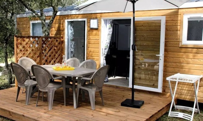 Junas House | Campsite Les Chênes * - MOBILE HOME Comfort Plus Air-conditioned - TV - 2 ch - 32.80m2/Jasmin and Mimosa 4 people