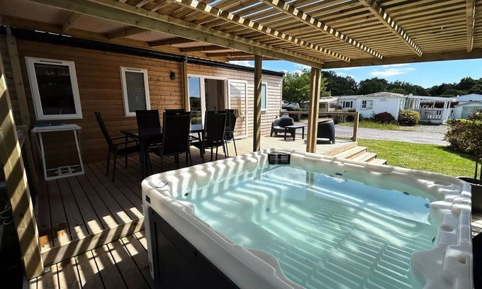 Saint-Molf House | Campsite maeva Escapades Domaine du Mes * - Mobil-Home ZEN 3 Rooms 4 People + TV + Jacuzzi