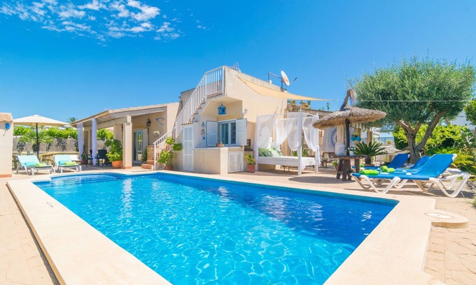 Muro Villa | CAN CONTENT - Cozy home with private pool near the sea. Free WiFi