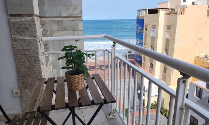 Las Palmas de Gran Canaria Ski Chalet | Canteras Sport Beach by Canariasgetaway