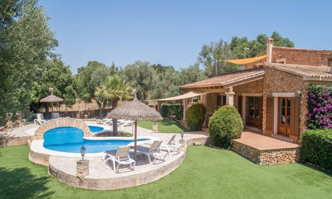 Sant Llorenc des Cardassar Villa | Can Amen villa with Pool & Jacuzzi
