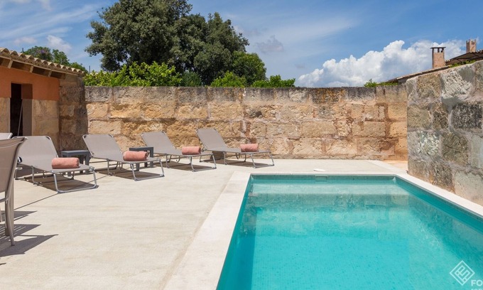 Sineu Villa | Can Fronto - Beautiful townhouse with pool in Sineu