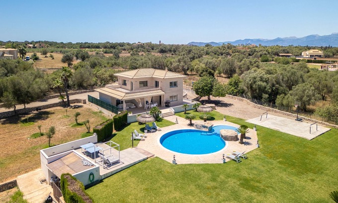 Muro Villa | CAN TORRAT Finca para 6 personas en Muro