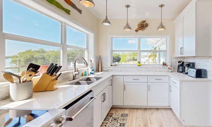 Marathon House | Canal-front home with large private dock, plunge pool, kayaks, & bikes - dog OK