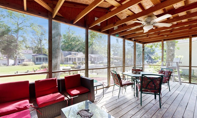 Ocean Pines House | Canalside Home in North Ocean Pines with Dock, Screened Porch, WiFi & AC