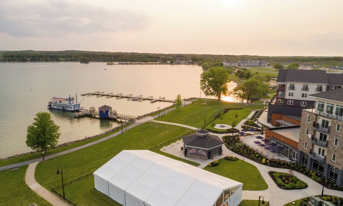 Canandaigua Condo | Canandaigua Lake Hotel Condo