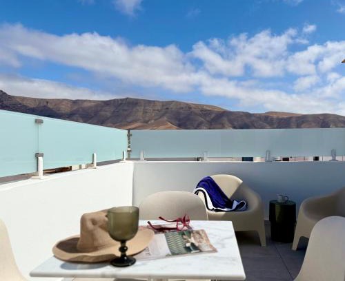 Caleta de Famara Apartment | Canaryislandshost l Orilla