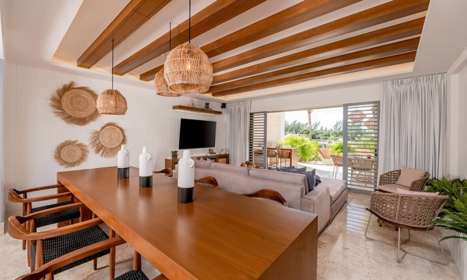 Playa Mujeres Apartment | Cancun 2 BR Luxury Vila with Resort Amenities