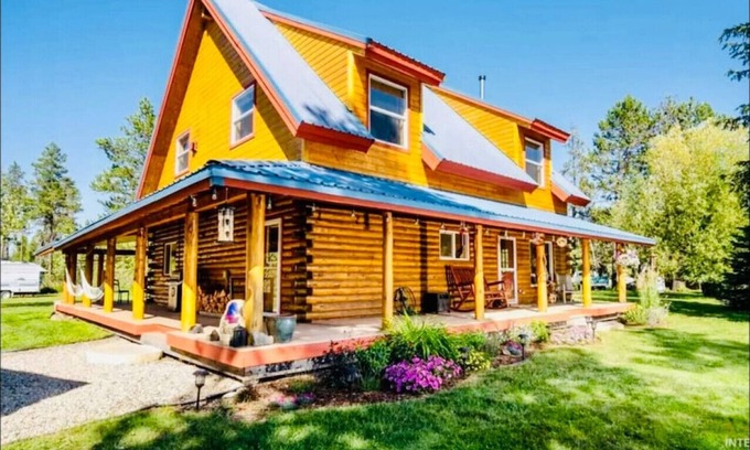 Donnelly Cabin | Candi Cane Lodge .