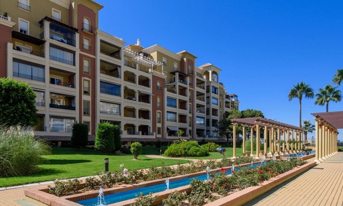 Ayamonte Apartment | CANELA PARK 200 - Two Bedroom Apartment, Sleeps 5
