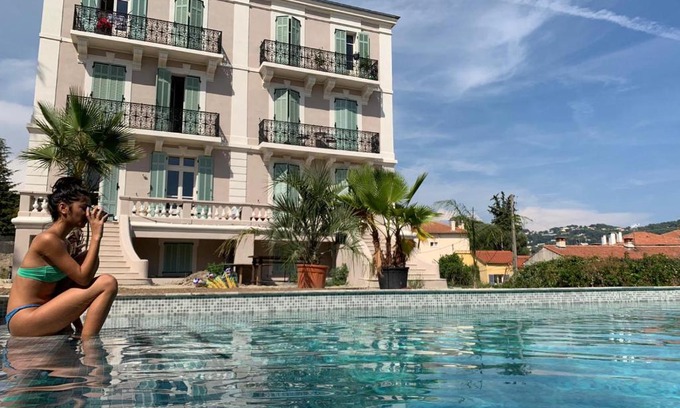 Carnot Apartment | Cannes 2 pieces de 49 m2 ,piscine. Jardin privatif