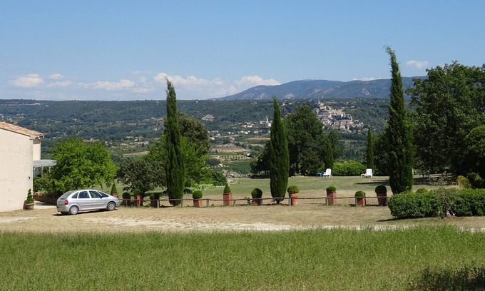Lacoste House | Cante Grillet / Lacoste (84) In PROVENCE at the foot of LUBERON - quiet location near