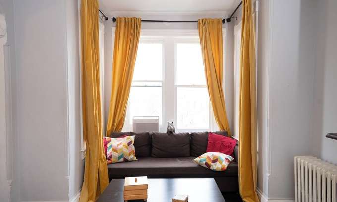 Stanton Park Bed & Breakfast | Cap Hill 1-level Loft-style 2 Bedroom, near Capitol, Eastern MarketFREE Parking,