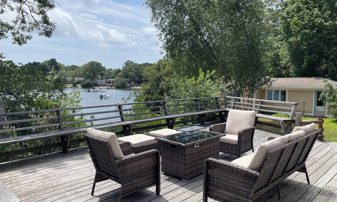 Centerville House | Cape Cod lake house with private beach on Lake Wequaquet