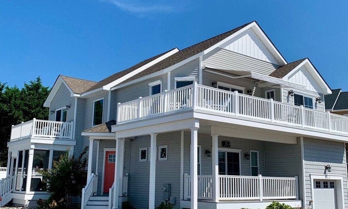 Villas House | Cape May Beach- Luxury Bayfront- Heated Pool-Linens