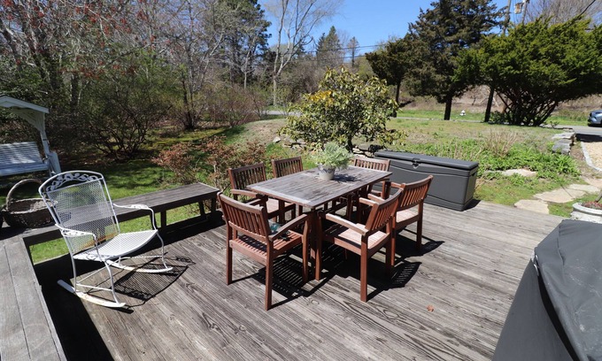 Brewster Cottage | CapeCodProperty 180