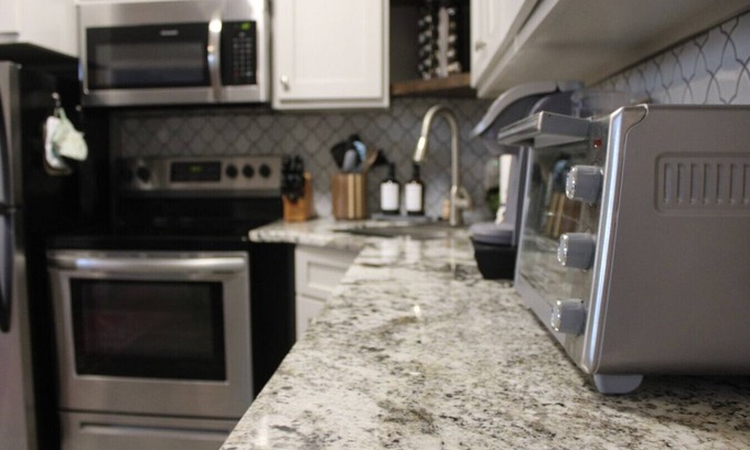 Downtown Little Rock Apartment | Capital Manor Adventure: Cozy Condo Near City Hotspots