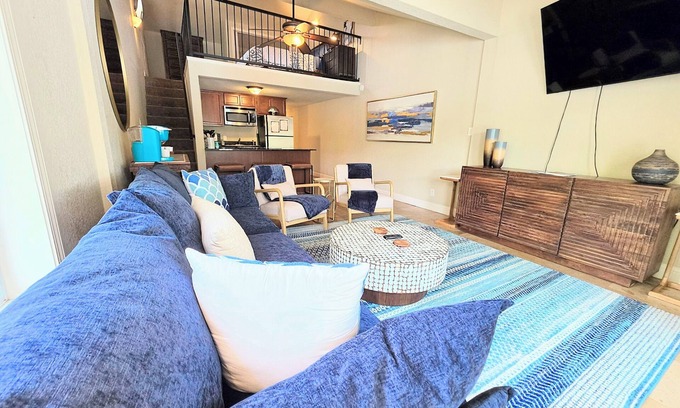 Mid America Condo | Capone's Clearwater Escape!