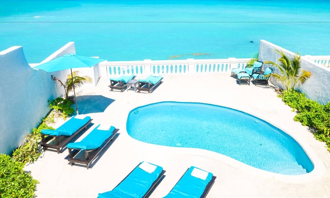 Nassau Villa | Caprice 9 Cable Beach Design Villa