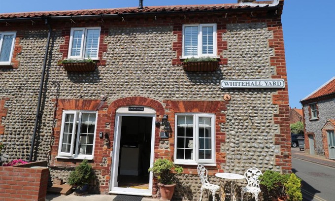 Sheringham House | Captain's Cottage