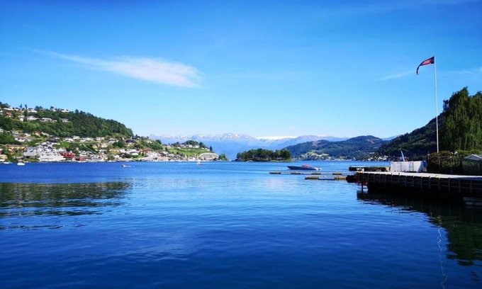 Norheimsund Apartment | Captivating 4-Bed Apartment heart of Norheimsund