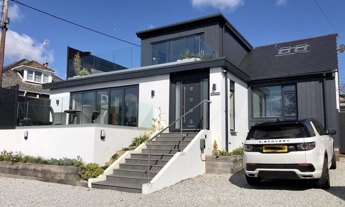 Porthleven House | Captivating 5-Bed House in Porthleven