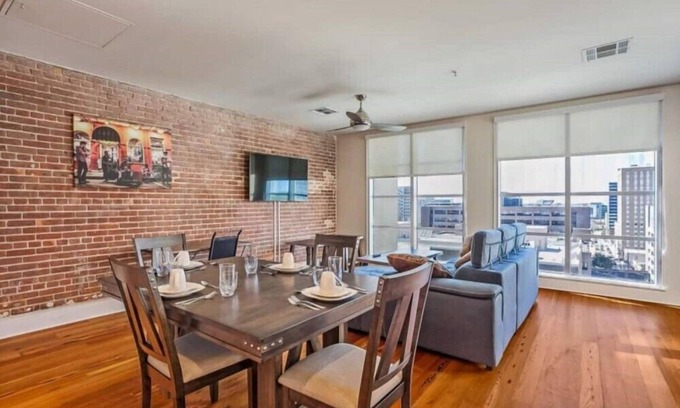 Central Business District Hotel | Captivating Penthouse Walking Distance to Must-See Attractions of NOLA