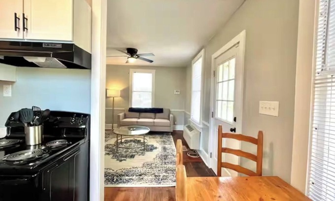 Beaufort Cottage | Cardinal Cottage - Sleeps 4