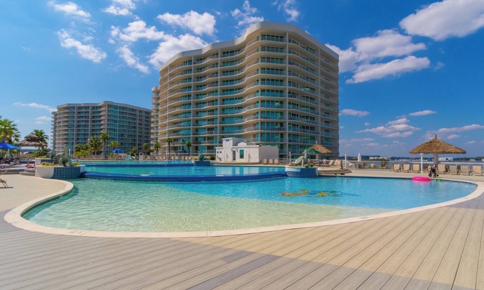 Orange Beach East Condo | Caribe D814