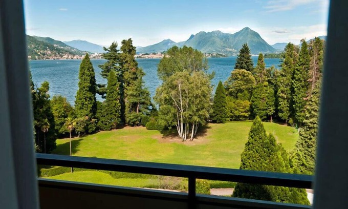 Baveno Apartment | Carl & Do Lake View 4/5 Pax
