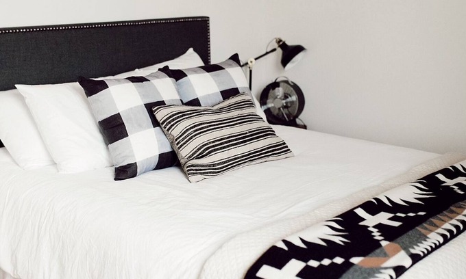 Eufaula Hotel | Carlton Landing! Meeting House- Cozy room with queen bed and walk in shower!
