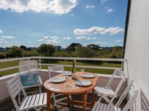 Carnac Apartment | Carnac - Duplex 3 pièces avec piscine, proche plage et WiFi inclus - FR-1-477-212