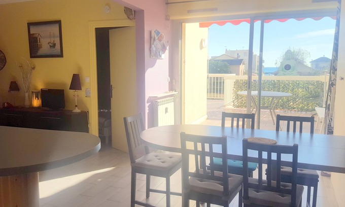 Carnon-Plage Apartment | Carnon Centre. Very nice apartment 50 m2 +terrace 25m2, sea and garden view