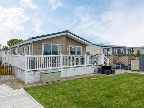 Patrington Haven House | Carol Ann