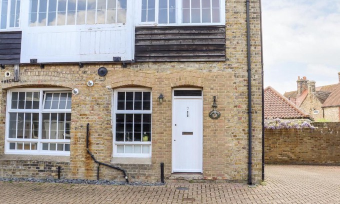 Sandwich House | Carpenters